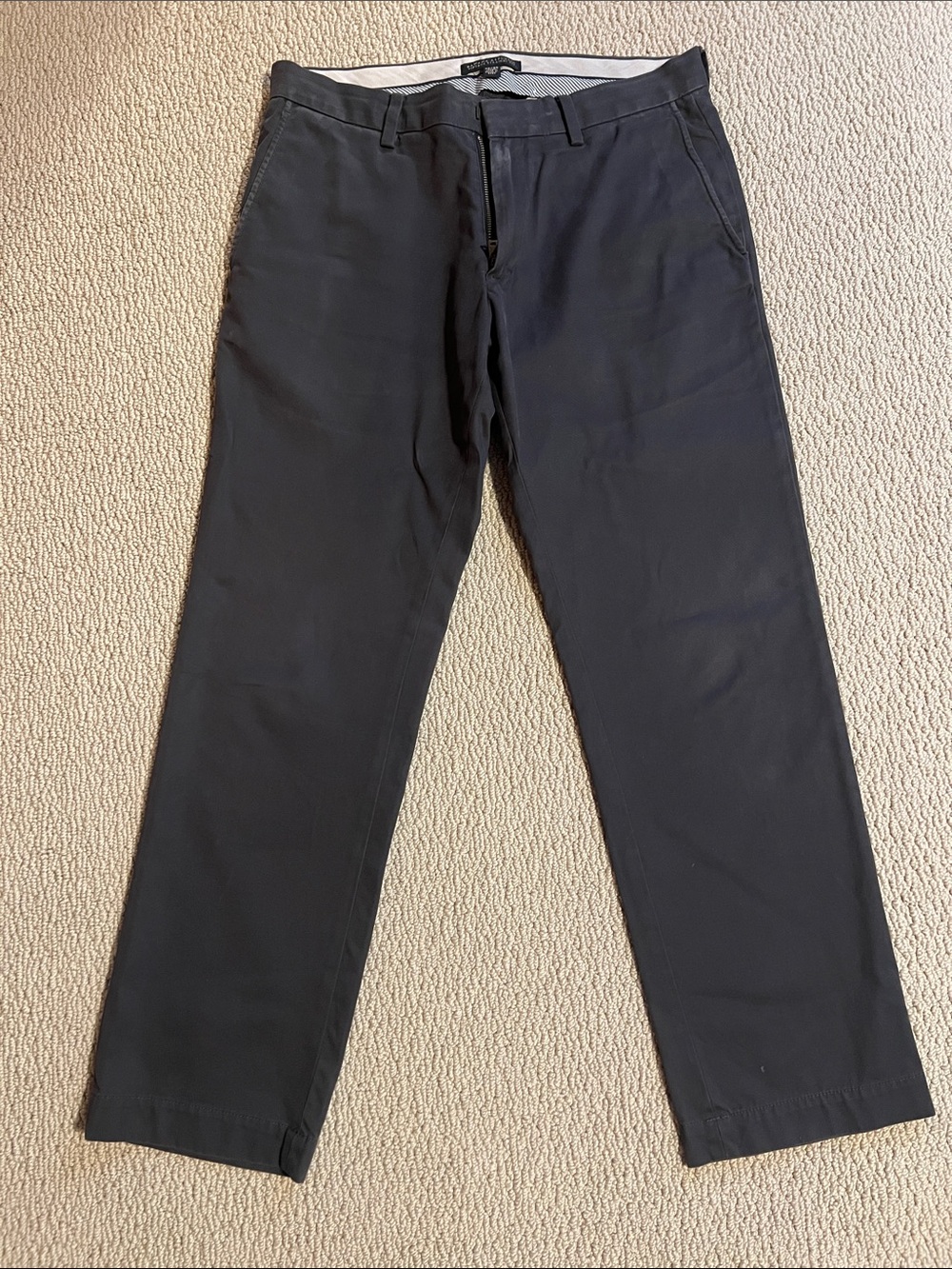 Men’s Banana Republic Steel Grey Vintage Straight Fit Chino Pants